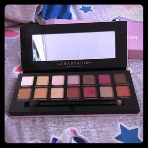 Like New Anastasia Modern Renaissance Pallet